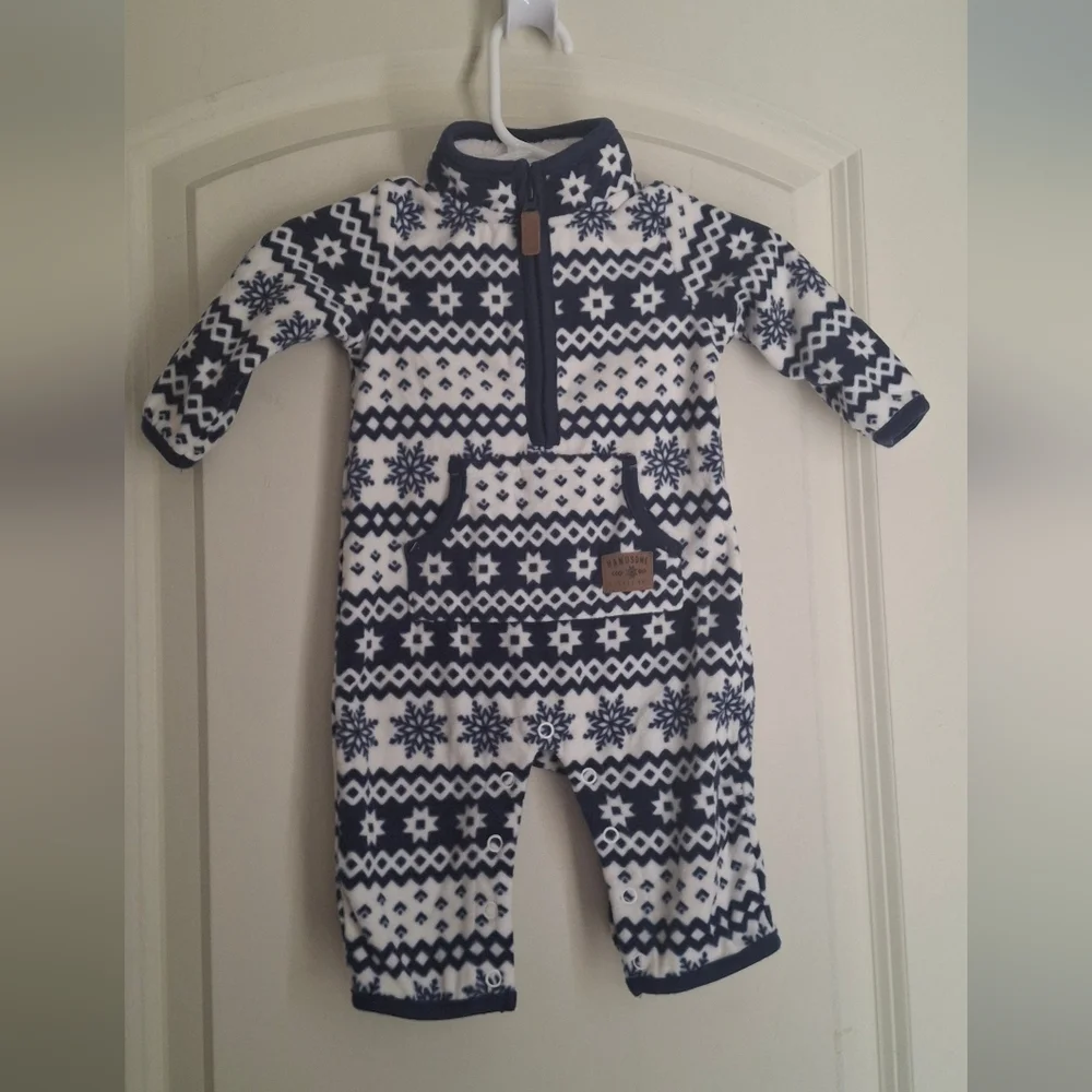 Carter’s‎ One Piece Handsome Little Guy Snowflake Suit 3M Winter Christmas Sku4
